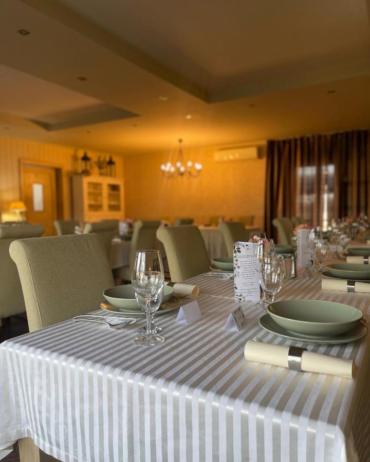 Diva Kacica Restaurant & Pansion Hotell Komárno Exteriör bild