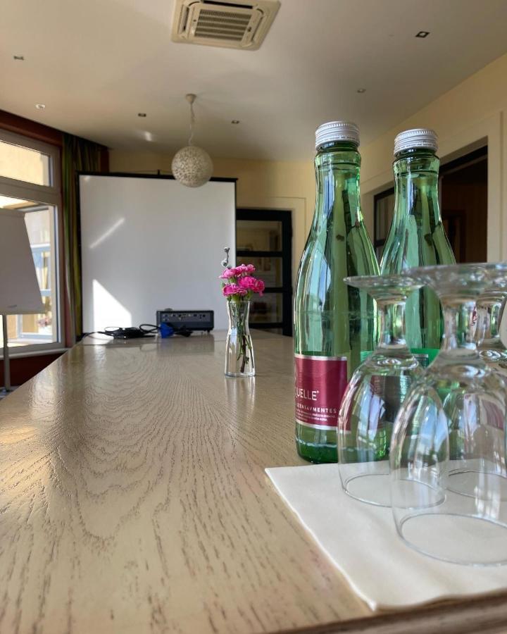 Diva Kacica Restaurant & Pansion Hotell Komárno Exteriör bild